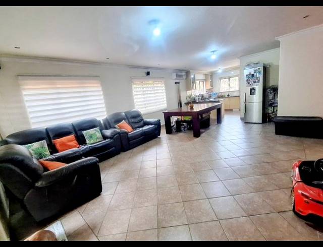 3 BEDROOM TOWNHOUSE FOR SALE IN PARLOCK